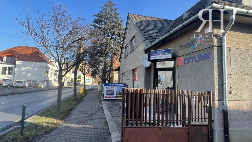 Na predaj 4- izbový podkrovný RODINNÝ dom na ul. Fraňa Mojtu v Nitre