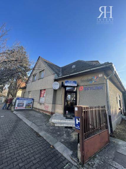 Na predaj 4- izbový podkrovný RODINNÝ dom na ul. Fraňa Mojtu v Nitre