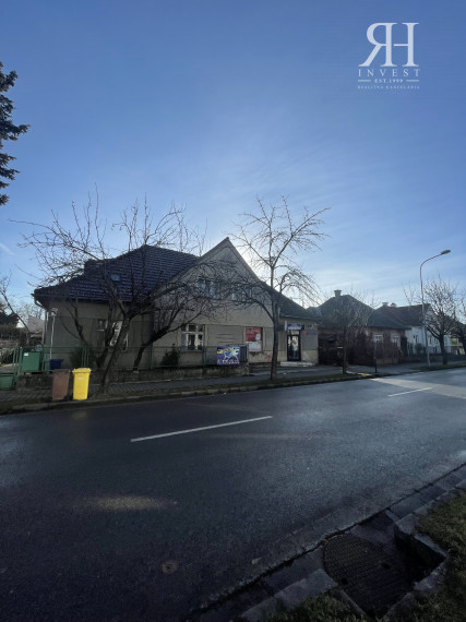 Na predaj 4- izbový podkrovný RODINNÝ dom na ul. Fraňa Mojtu v Nitre