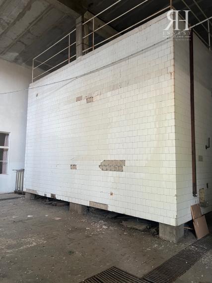 ELADÓ csarnokok telekkel és borospincével Csongrad/Bokros