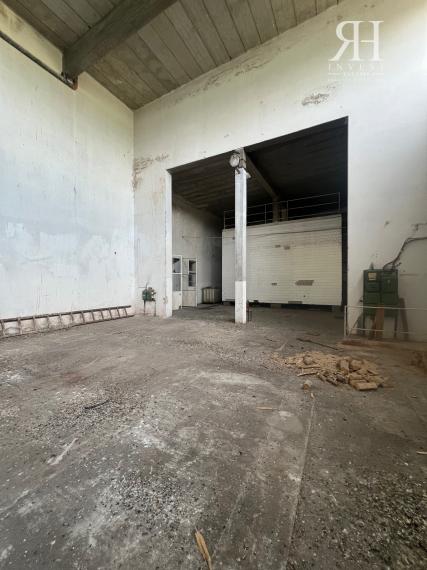 ELADÓ csarnokok telekkel és borospincével Csongrad/Bokros