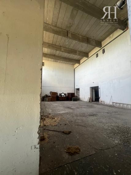 ELADÓ csarnokok telekkel és borospincével Csongrad/Bokros