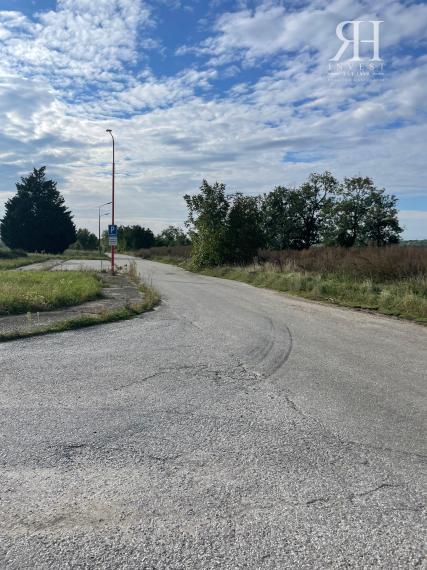 PRENÁJOM hál/vonkajších plôch / lakovne - LUKOV DVOR