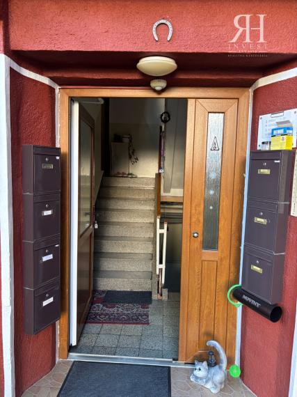 2 izbový byt na PREDAJ- roh Staničnej a Štefánikovej ul.