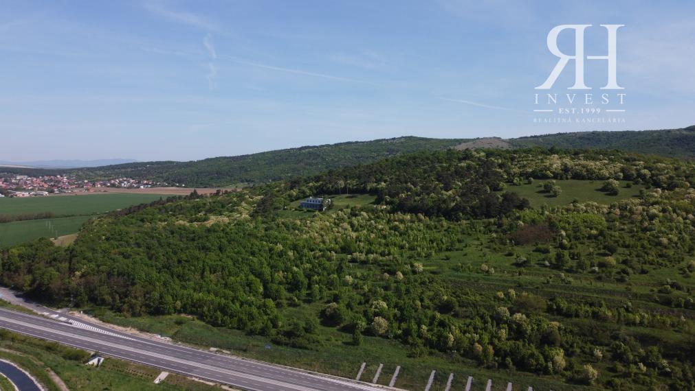 ZOBOR-LUPKA na predaj investičné stavebné pozemky