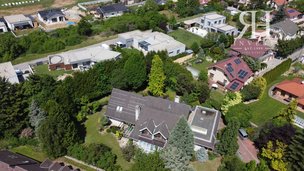 NA PREDAJ luxusná VILA na Hornočermánskej ulici  NITRA