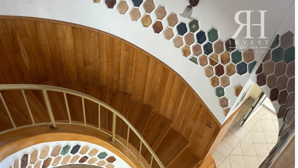 NA PREDAJ luxusná VILA na Hornočermánskej ulici  NITRA