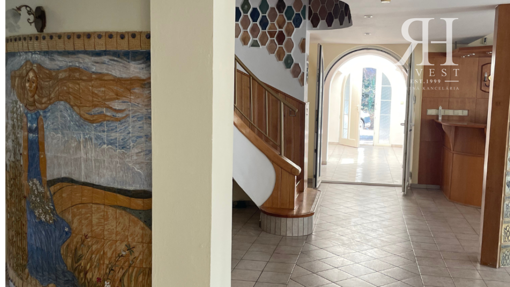 NA PREDAJ luxusná VILA na Hornočermánskej ulici  NITRA