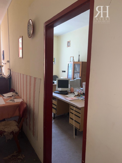 ELADÓ csarnokok telekkel és borospincével Csongrad/Bokros