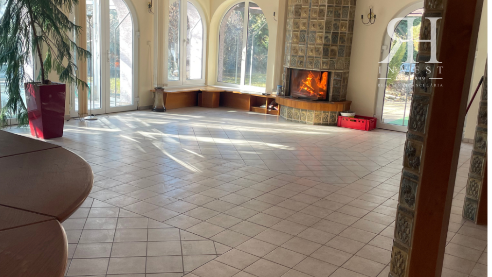 NA PREDAJ luxusná VILA na Hornočermánskej ulici  NITRA