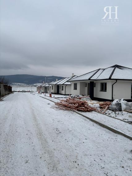 NA PREDAJ bungalovy - JELŠOVCE a MERAŠICE