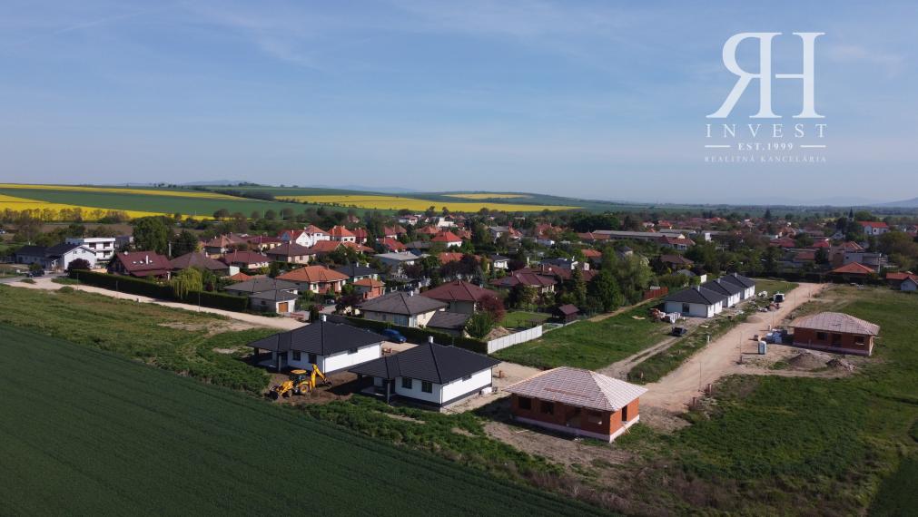 NA PREDAJ bungalovy - JELŠOVCE a MERAŠICE