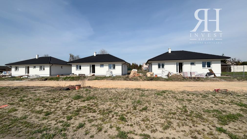 NA PREDAJ bungalovy - JELŠOVCE a MERAŠICE