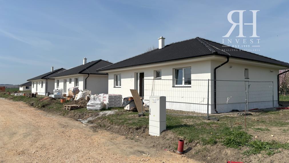 NA PREDAJ bungalovy - JELŠOVCE a MERAŠICE