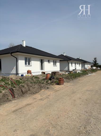 NA PREDAJ bungalovy - JELŠOVCE a MERAŠICE