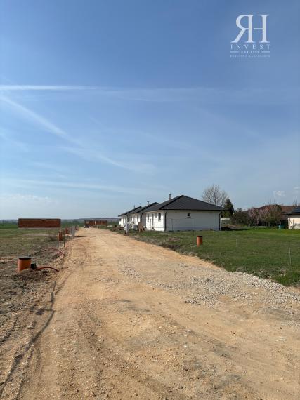 NA PREDAJ bungalovy - JELŠOVCE a MERAŠICE