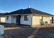 Posledný bungalov na predaj - Jelšovce - fotografia 1