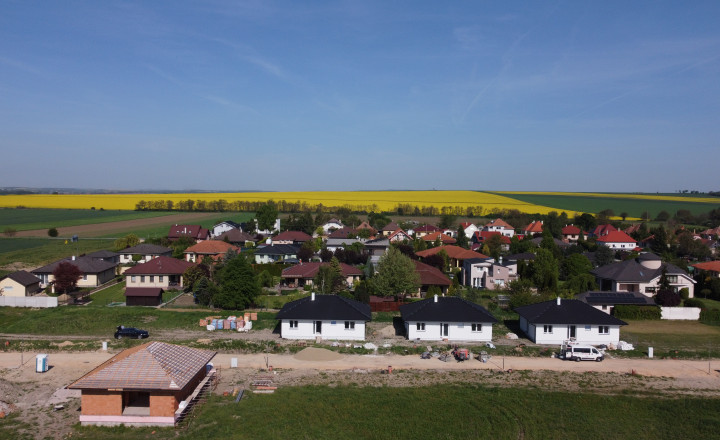 NA PREDAJ bungalovy - JELŠOVCE a MERAŠICE - fotografia 3