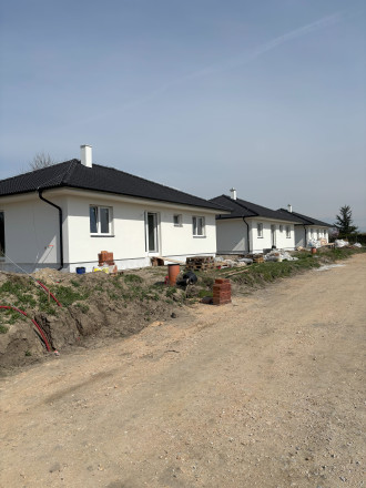 NA PREDAJ bungalovy - JELŠOVCE a MERAŠICE - fotografia 13