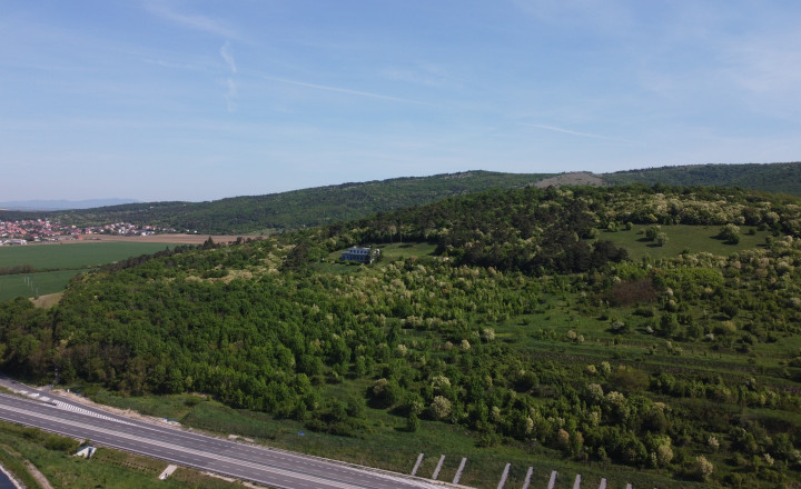 ZOBOR-LUPKA na predaj investičné stavebné pozemky - fotografia 3
